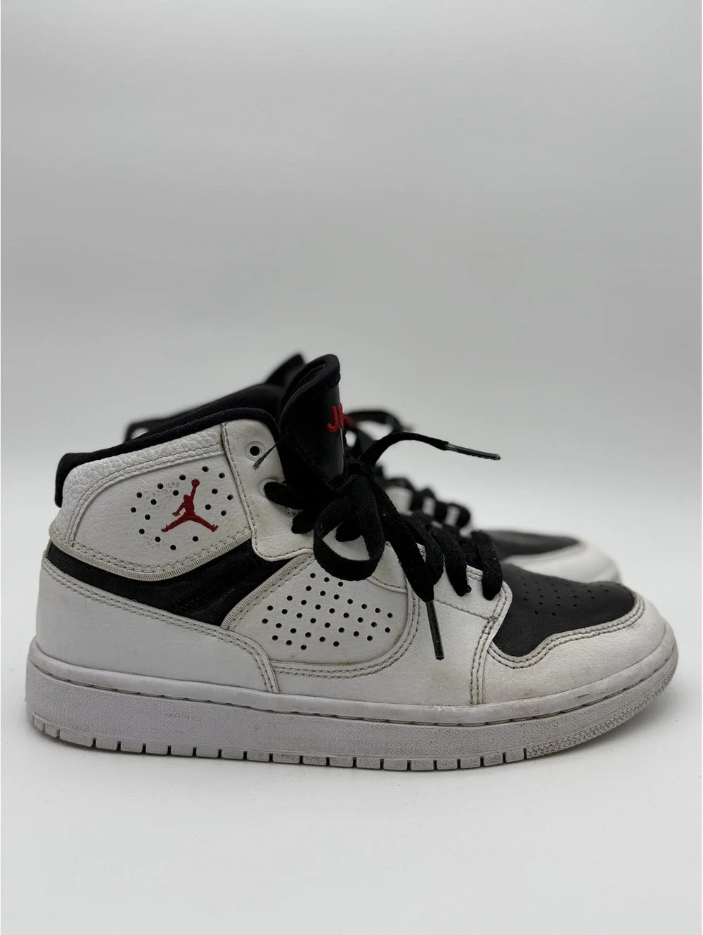Jordan Access GS White/Gym Red/Black Size 6Y